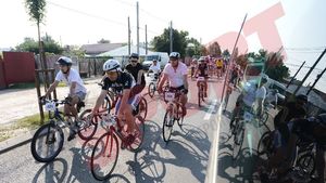Se pedalează spre București în cadrul evenimentului "Cu Bicicleta La Munte"