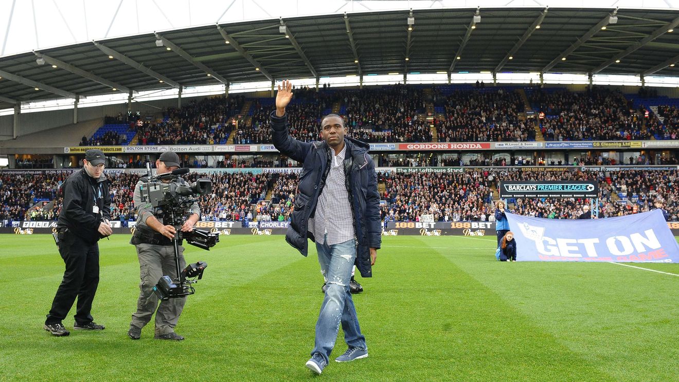 Vestea care l-a răpus pe Fabrice Muamba: nu va mai juca fotbal!** "E devastator, dar îi mulțumesc lui Dumnezeu că trăiesc!"