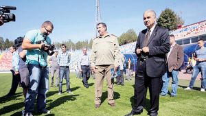 Iordănescu: "Mă voi întoarce la Steaua, dacă mai e valabilă invitația lui Becali!"** Condiția pe care o pune "Tata Puiu" și răspunsul patronului