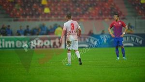 Italianul e sprijinit și de contestatari:** "Când ai un jucător care din 3 jocuri în două iese după 15 minute, nu ai ce să faci! Nu sunt fan Bonetti, dar nu are motiv să plece"
