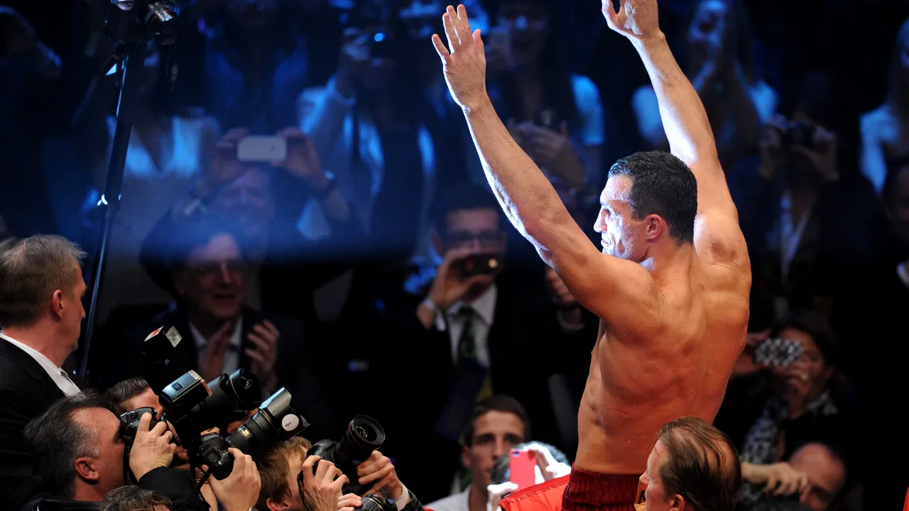 Wladimir Klitschko își păstrează centurile!** Nu i-a dat nicio șansă lui Wach și rămâne campion mondial