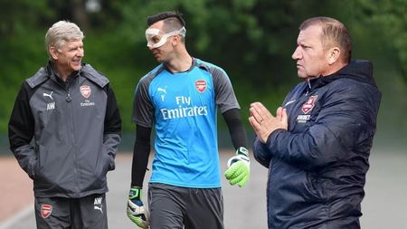 Dorinel Munteanu începe reconstrucția la Hermannstadt cu un portar trecut pe la Arsenal: câți bani oferă Sibiul. EXCLUSIV