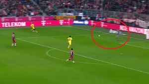 VIDEO | Manuel Neuer nu se dezminte: a făcut un "dribling Cruyff" în meciul lui Bayern cu Hoffenheim 