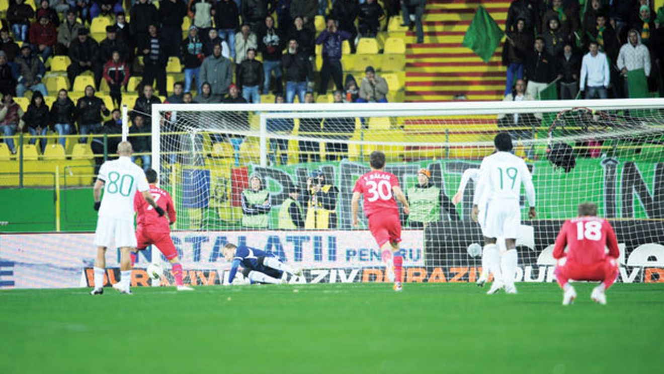 Măriți-i poarta!** Inventarul ratărilor lui Tatu din acest sezon îi înnebunește pe steliști, Fl. Costea ține aproape