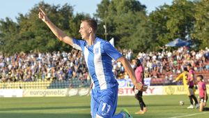 CRONICĂ‚ | BANCHET ÎN CRAIOVA. Echipa lui Mulțescu merge în play-off, după 1-0 în "finala" cu Gaz Metan. Bancu, gol de generic - medieșenii cad în play-out 