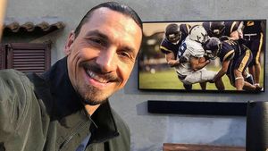A comis-o rău de tot de data asta! Zlatan Ibrahimovic este făcut praf în Suedia, după ce a împușcat un leu în Africa de Sud și i-a luat colții și craniul drept trofee