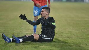 La picioarele lui Dică! Trei motive pentru care antrenorul FCSB-ului a ieșit câștigător din duelul cu Gică Hagi