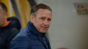 "Mai am un an de contract, dar..." Victoria cu Astra nu l-a scăpat de griji. Reghecampf a spus-o în direct. În ce condiții pleacă de la FCSB "la finalul sezonului"