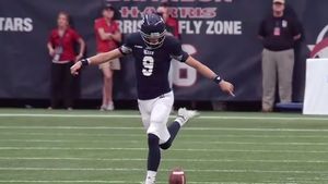 IMAGINEA ZILEI | Prima rabona executată în fotbalul american 