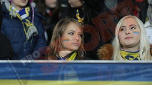 Un HULIGAN a transformat Liga I în Liga Fantastică!** Fanii se bucură la golurile adversarilor, copiii "dezarmați" de penare la intrarea pe stadion