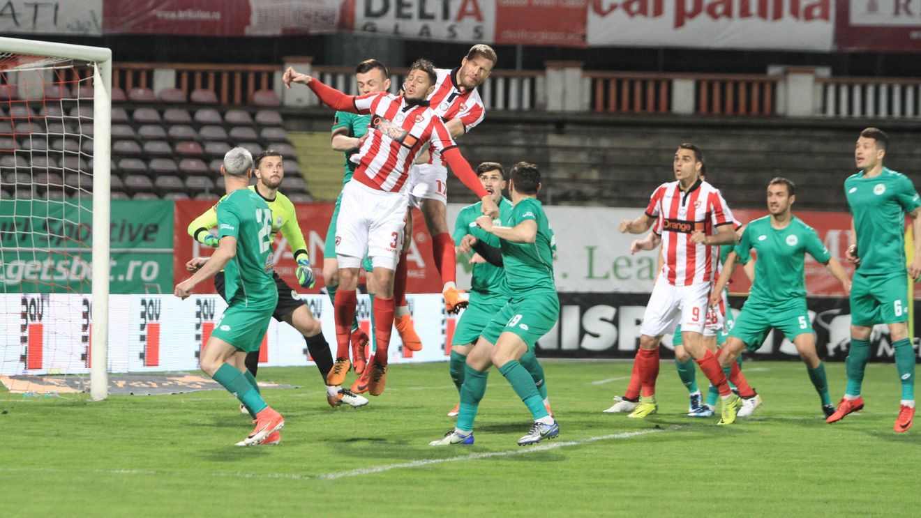 Dinamo - Concordia Chiajna 3-1. Comisarul Moldovan și locotenenții săi, "sparring parteners" pentru haita din "Groapă"