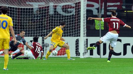 "Tuturor le e FRICĂ‚ de el! E mare și are o privire NEBUNĂ‚"** Fotbalistul IMENS care ar putea face oricând carieră în K1 :)