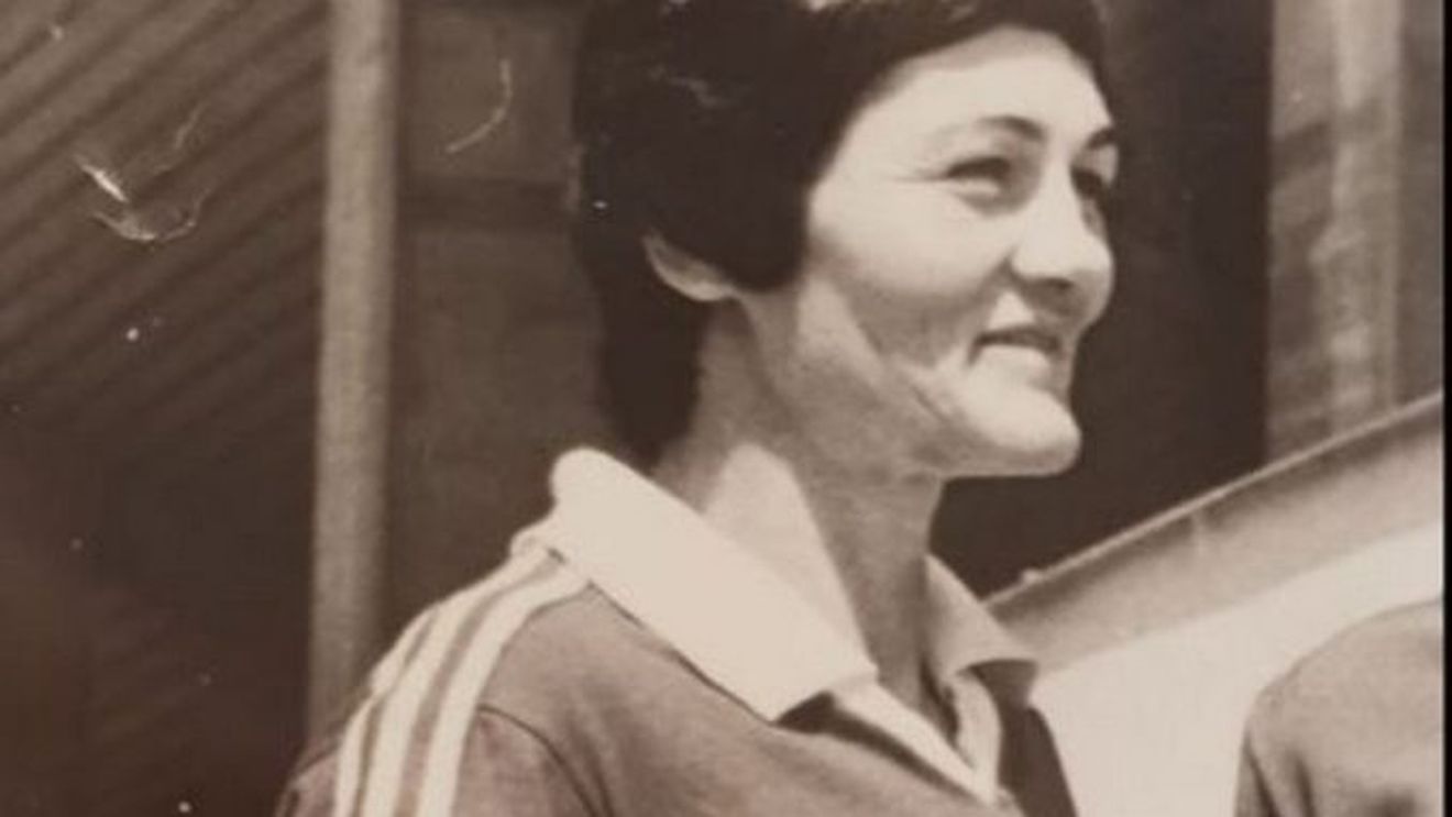 S-a stins din viață o sportivă „monument" în Brașov! „Era un nr. 10 clar. Pasa foarte bine pe la spate, peste umăr, angaja foarte frumos, dădea și goluri, avea o viziune mare asupra jocului"