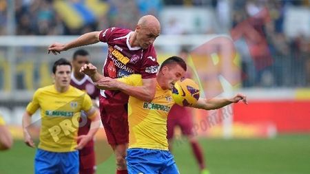 Paulo Sergio: "Atmosfera a fost frumoasă.** Nu sunt mulțumit de jocul nostru, dar mă bucură atitudinea echipei"