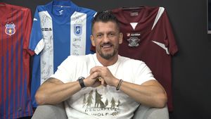 EXCLUSIV | Portarul român pe care Ema Dolha îl pune peste Ciprian Tătărușanu: "Mi-e drag băiatul. E bun pe centrări, e rapid și foarte agil, mereu mi-a plăcut de el"