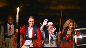 Nu doar Nadia Comăneci a atras toate privirile la ceremonia de deschidere a Jocurilor Olimpice din Paris. Cum a arătat Celine Dion, celebra cântăreață care la 56 de ani suferă de o boală incurabilă, în primul concert după 2 ani