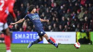 AC Milan îl vrea pe Nathan Ake, de la Manchester City, după ce l-a pierdut pe danezul Simon Kjaer pentru tot restul sezonului!