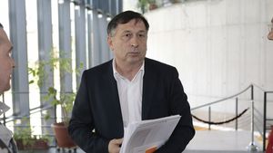 Tensiune în studio între Zicu și Crăciunescu: "Ironia asta a ta mi se pare ieftină". Motivul pentru care fostul arbitru "s-a aprins"