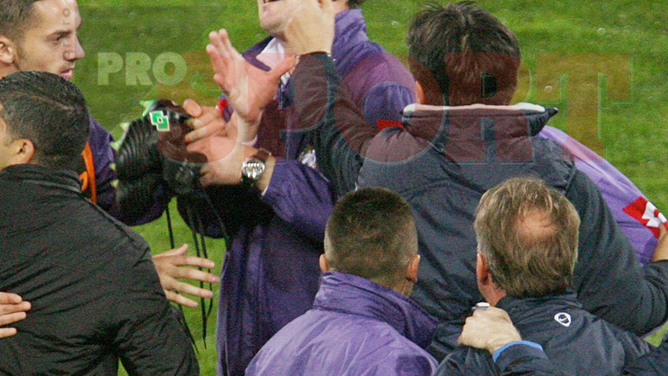 Pocnit de Lăcătuș!