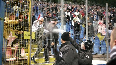 "Cadou" de sărbători: Dosare penale pentru suporterii Stelei!