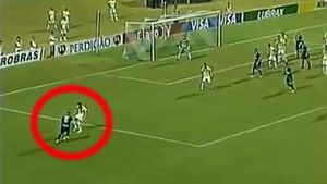 Doar Alex Maxim a mai reușit așa ceva în 2013!** VIDEO - Driblingul genial reușit de un brazilian