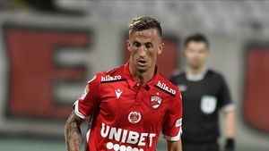 Lovitură în Bănie! Juan Camara ajunge luni la Craiova! Mihai Rotaru: „Așteptăm să poată semna” | EXCLUSIV