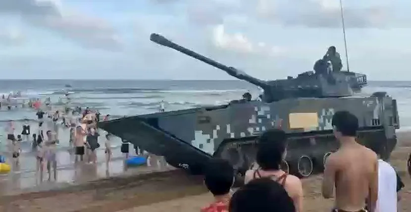 Armata chineză a început să-și mute tancurile aproape de Taiwan. Cei care se joacă cu focul vor pieri