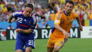 EXCLUSIV | "Pentru ce să-l aduc pe Raț? L-am auzit pe Dănciulescu, a zis că ne poate ajuta. Poate să ne facă vreun C.A.R.". Un fost mare atacant de la Dinamo e vehement când abordează subiectul fundașului stânga 