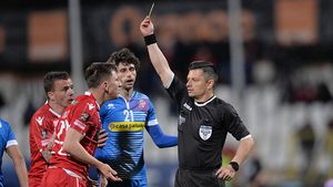 Finanțatorul FC Botoșani reacționează după arbitrajul scandalos din meciul cu Dinamo: "E mai rău ca la SRI, pe vremea comunismului, sau la DNA. Nu ai nicio șansă. Cum vrea el, așa face"