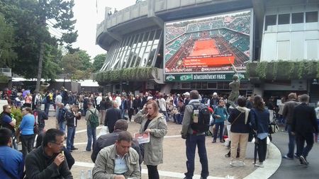 Corespondență de la Roland Garros. Ce nu se vede la televizor. Rafa Nadal, cu patru SPP-iști în spate la antrenamente