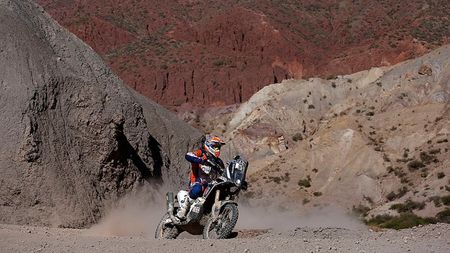 Parcurs glorios pentru Mani Gyenes la Dakar: locul 13 la general și primul loc la clasa Maraton cu 3 zile înainte de final
