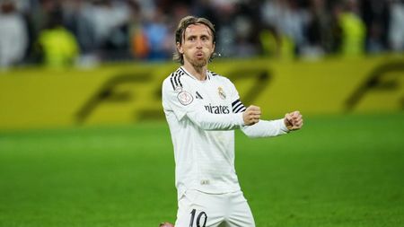I-a scos sufletul pe teren şi apoi l-a scos şi din minți pe Luka Modric! Japonezul Takefusa Kubo, atacat de croat: i-a înfipt direct mâna în gât