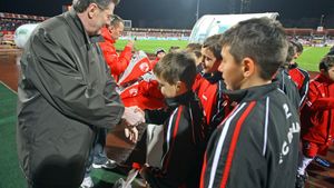 FOTO & VIDEO** Cornel Dinu i-a premiat pe "câinii" mici, noii campioni ai Bucureștiului