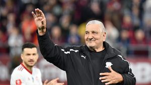 Presa din Kosovo a reacționat după ce Rică Răducanu a spus că i-ar fi bătut în vestiar pe fotbaliștii lui Foda, dacă făceau pe vremea lui ce au făcut cu România