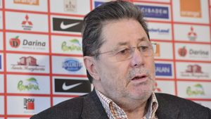 Florin Prunea, amintire fabuloasă în ziua în care Cornel Dinu împlinește 73 de ani: „Seara, când te machești, te arunci în apă și nu te mai speli pe față” | VIDEO EXCLUSIV ProSport Live