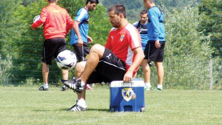 Contra se bucură când vede mutările de la campioană: "Steaua este mai slabă!"