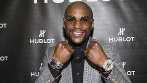 Care a fost prima mașină din sutele cumpărate de Floyd Mayweather! Fotografia virală