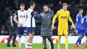 Radu Drăgușin, în istoria neagră a lui Tottenham. A bătut un record negativ vechi de 113 ani