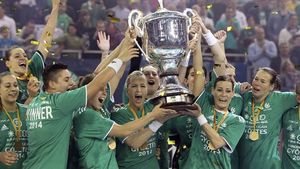 LIVE BLOG Așa am trăit finala Champions League. Gyor, campioana Europei. Neagu a ratat o nouă ocazie de a câștiga Liga Campionilor, deși a înscris șapte goluri. Finala s-a încheiat cu incidente, un suporter a căzut din tribună