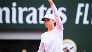 Imaginile cu „stânca” Iga Swiatek, liderul WTA, în timp ce plânge au mişcat-o pe rivala ei, Aryna Sabalenka. Bielorusa, recunoscută pentru sângele ei rece pentru că a jucat la scurt timp după ce a aflat că iubitul ei milionar s-a sinucis, dă verdictul: "Făceam la fel şi eu"