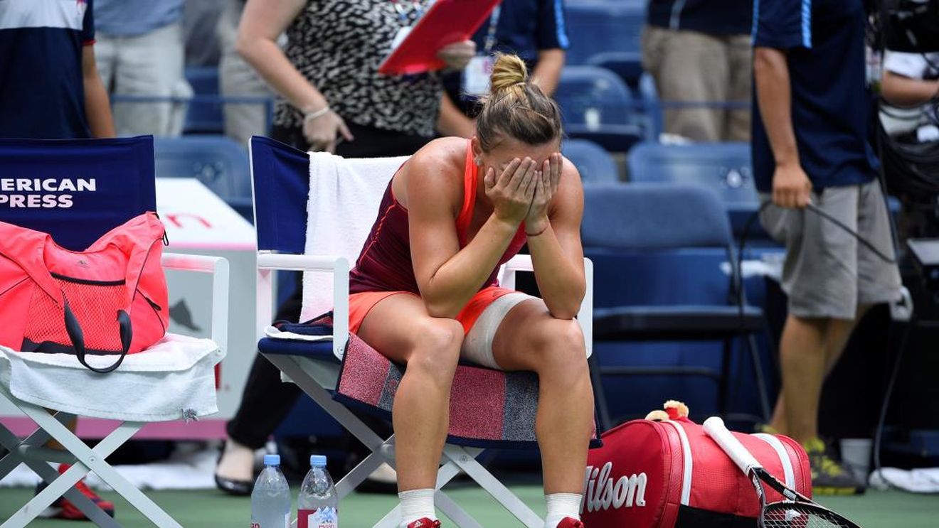 "Fantoma" Simona. Moment incredibil în setul doi al semifinalei cu Pennetta: ce a făcut Halep e de neînțeles pentru toți