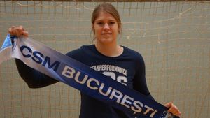 Line Jorgensen revine pe teren la partida CSM București - Rostov Don din "sferturile" Ligii Campionilor. Vasiliu: "Dacă am fi avut o sală de 7.000-8.000 de locuri, am fi umplut-o"