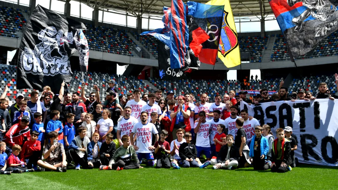 Fanii și jucătorii Stelei, mesaj ferm pentru conducere după ultimul meci al sezonului: ”Vrem Steaua în A!” Suporterii au pătruns pe teren și au sărbătorit promovarea