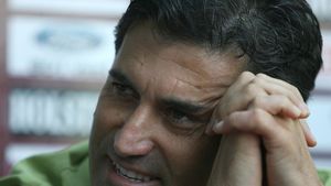 Peseiro către jurnaliști: "Bag în poartă pe cine vreți voi, de Coman nu vreau să vorbesc"