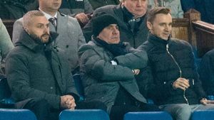 Gică Hagi, tachinat de secundul lui Steven Gerrard. „I-am zis asta...ca să nu se mândrească pe Ibrox!”
