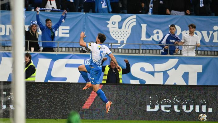 Universitatea Craiova will never walk alone. CFR Cluj pierde în Bănie și titlul e tot mai departe de Pancu