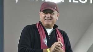 Ce transfer a făcut Dan Şucu la Rapid! Gigi Becali l-a refuzat la FCSB: "Îmi aduce aminte de Jean Pierre Papin". EXCLUSIV