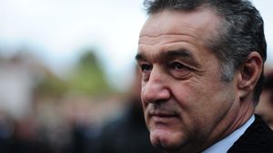 "Lăcătuș i-a învățat să joace, ce vină are pentru ghinionul ăsta?!"** Becali a anunțat NOUL obiectiv