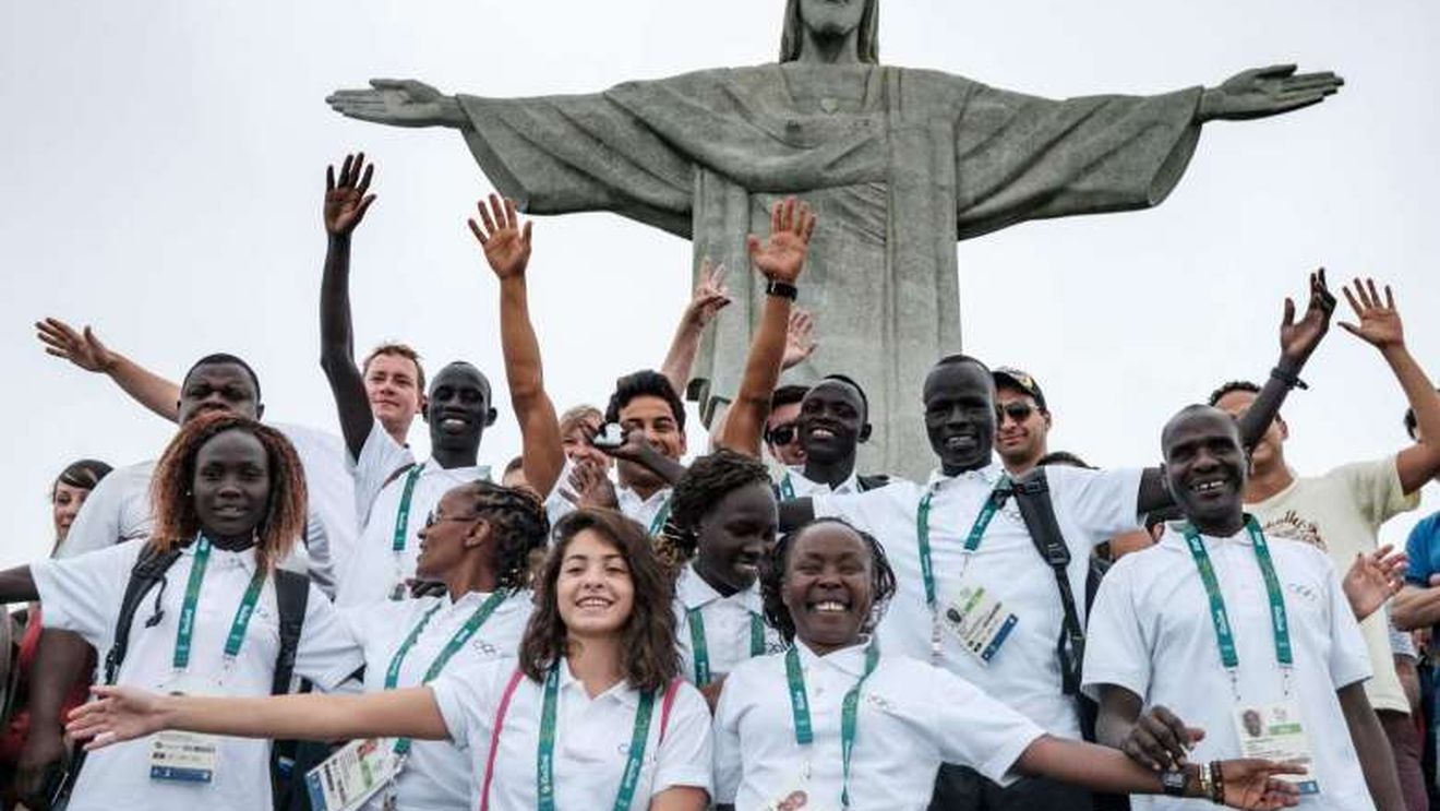 JO 2016 | Au trecut marea din calea războiului, iar acum au traversat oceanul spre Rio. Echipa Olimpică a Refugiaților are un steag, dar și un imn