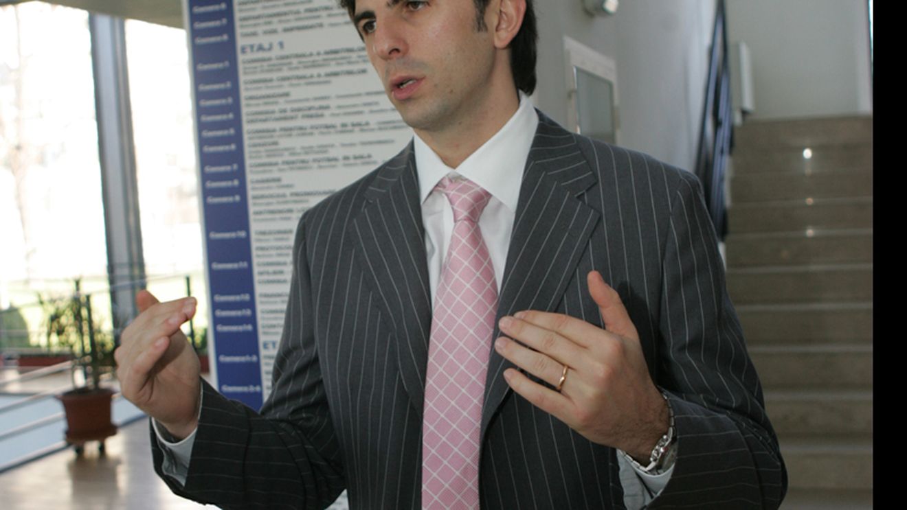 Lupescu: "Dragomir e obișnuit să facă circ, ca la Ligă"